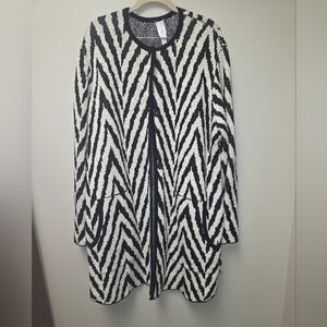 Elegant Black and White Zigzag Cardigan